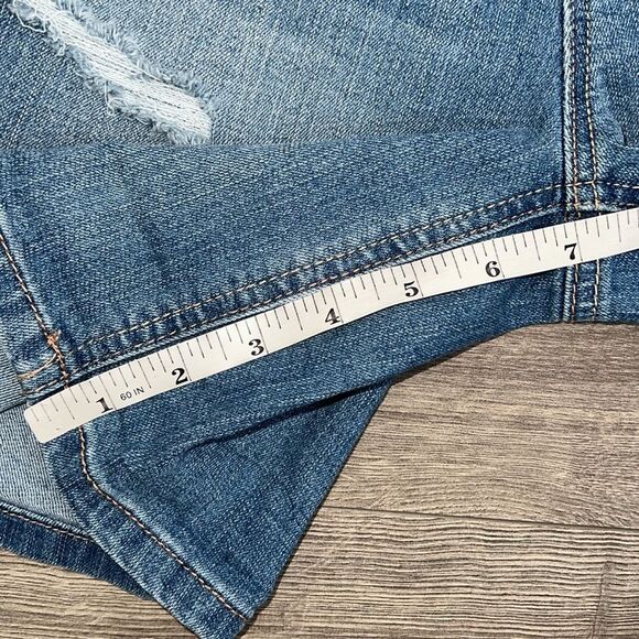 1822 Denim Maternity Shorts Size 4 Distressed Light Blue Belly Panel Roll Hem - Picture 11 of 11